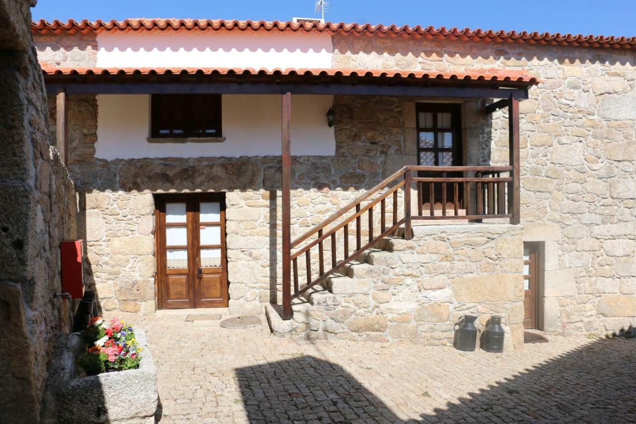 Casa Dona Urraca Guest house Vilarinho da Castanheira
